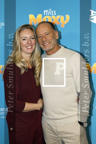 Amsterdam 24 januari 2026
Premiere Miss Molly in Tuschinski met in de cast oa Sarah Bannier (zwanger) en Carice v Houten . Ron Boszhard kwam met zijn partner en dochter