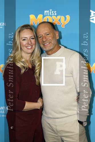 Amsterdam 24 januari 2026
Premiere Miss Molly in Tuschinski met in de cast oa Sarah Bannier (zwanger) en Carice v Houten . Ron Boszhard kwam met zijn partner en dochter