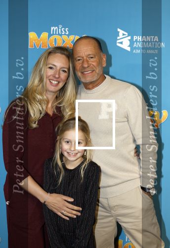 Amsterdam 24 januari 2026
Premiere Miss Molly in Tuschinski met in de cast oa Sarah Bannier (zwanger) en Carice v Houten . Ron Boszhard kwam met zijn partner en dochter