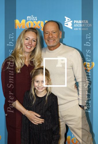 Amsterdam 24 januari 2026
Premiere Miss Molly in Tuschinski met in de cast oa Sarah Bannier (zwanger) en Carice v Houten . Ron Boszhard kwam met zijn partner en dochter