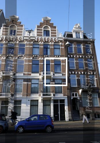 Amsterdam 24 januari 2026
Ruud de Wild met boodschappen bij zijn huis .
