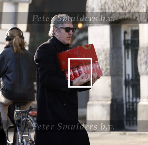 Amsterdam 24 januari 2026
Ruud de Wild met boodschappen bij zijn huis .
