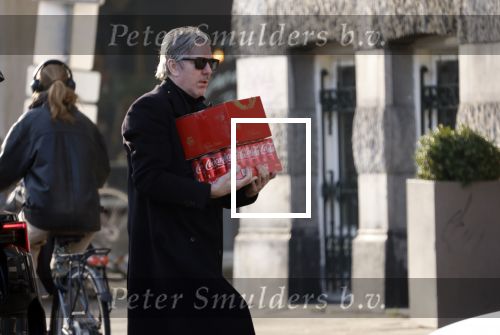 Amsterdam 24 januari 2026
Ruud de Wild met boodschappen bij zijn huis .