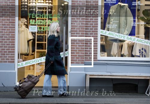 Amsterdam 10 februari 2026
Suze Mens op straat in Amsterdam zuid