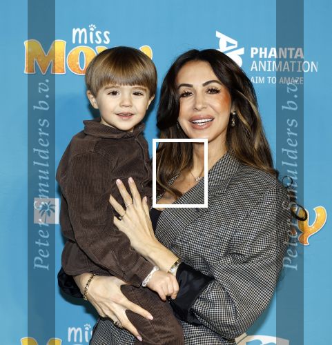 Amsterdam 24 januari 2026
Premiere Miss Molly in Tuschinski met in de cast oa Sarah Bannier (zwanger) en Carice v Houten . Tamara Elbaz kwam haar zoon
