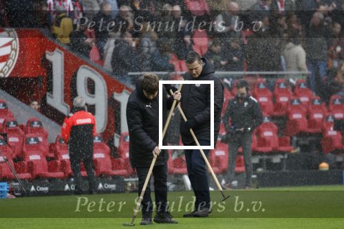 Eindhoven, 1 Februari 2026
Kompetitiewedstrijd PSV-Feyenoord, eindstand 3-0
Thijs v Keulen met kollegas greenkeepers bij PSV-Feyenoord