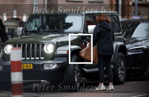 Amsterdam 28 januari 2026
Yvonne Brandsteder  bij haar electrische jeep