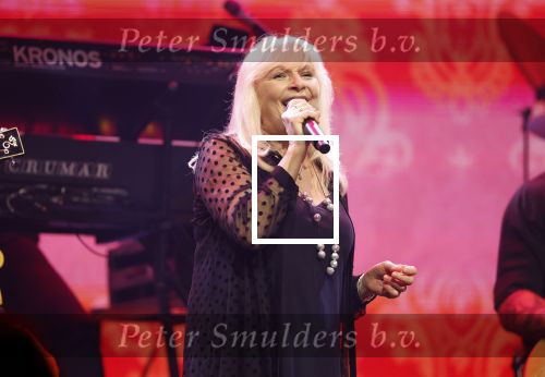 Tilburg 2 oktober 2023
Buma Prijzen in 013 in Tilburg .
Zangeres Mieke zingt samen met Marco Schuitmaker het liedje Engelbewaarder.