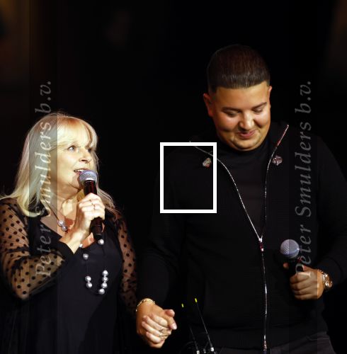 Tilburg 2 oktober 2023
Buma Prijzen in 013 in Tilburg .
Zangeres Mieke zingt samen met Marco Schuitmaker het liedje Engelbewaarder.