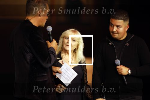 Tilburg 2 oktober 2023
Buma Prijzen in 013 in Tilburg .
Zangeres Mieke zingt samen met Marco Schuitmaker het liedje Engelbewaarder.