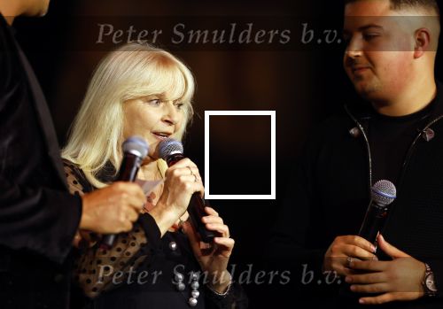Tilburg 2 oktober 2023
Buma Prijzen in 013 in Tilburg .
Zangeres Mieke zingt samen met Marco Schuitmaker het liedje Engelbewaarder.
