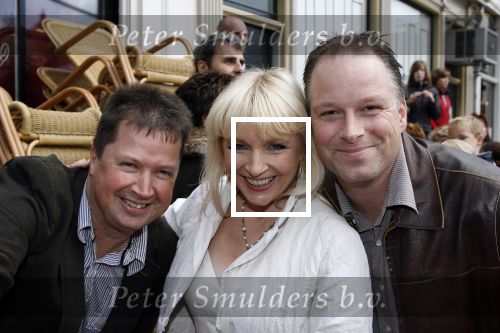 Amersfoort 29 mei 2007
Tros zomerfeest op plein in Amersfoort. Mieke met v d Berk
Peter Smulders bv