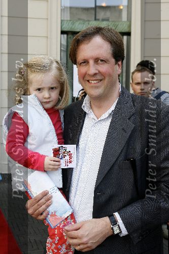 Den haag 3 mei 2006
Premiere Pluk van de Petteflet.
Alexander Pechtold met dochter