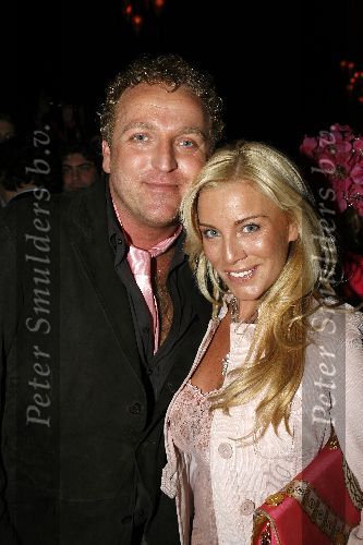 Amsterdam 4 april 2006
Presentatie samsung telefoon in Cineac.
Gordon met Angela Kluivert