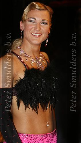Hilversum 7 mei 2006
Dancing with the stars.
Barbara de Loor met   navel piercing