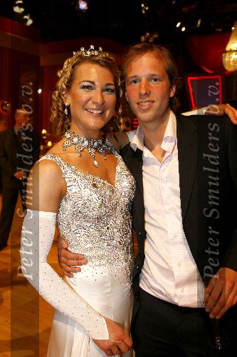 Hilversum 21 april 2006
Dancing with teh stars in studio 23
Barbara de Loor met vriend