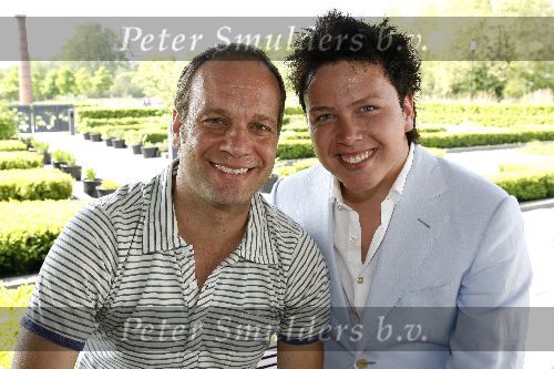 Amsterdam 11 mei 2006
Lunch Musical awards genomineerden in Amsterdam.
Jamai met Carlo Boszhard