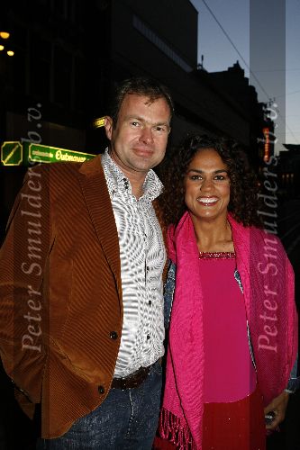 Amsterdam 4 april 2006
Presentatie samsung telefoon in Cineac.
Chimene v Oosterhout met een vriend