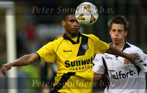 Breda, 9 Mei 2006 Laatste wedstrijd in de play-offs voor degradatie/promotie eredivisie Seizoen 2005/2006
NAC-FC Volendam, eindstand 0-0
David Mendes Da Silva
© Edwin van Zandvoort