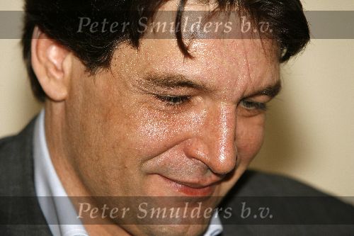 Amsterdam 13 april 2006
Persconferentie Edwin de Roy v Zuydewijn na rechtzaak in hotel Meridien met hond.