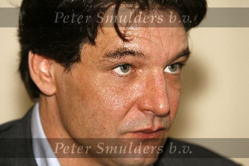 Amsterdam 13 april 2006
Persconferentie Edwin de Roy v Zuydewijn na rechtzaak in hotel Meridien met hond.