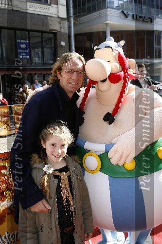 Amsterdam 16 april 2006
Premiere Astrid en de Vikingen in Tuschinski.
Erik v Tijn met dochter