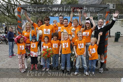 Amsterdam 23 april 2006
Voetballen voor SOS kinderdorpen in Amsterdam.
Lodewijk Hoekstra  Jan Smit Fabienne de Vries  Fiona Heering Ruben Nicolai