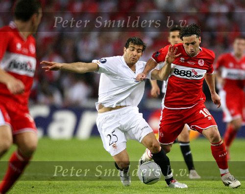 Eindhoven, 10 Mei 2006 Finale UEFA Cup Seizoen 2005/2006 tussen Middlesbrough FC-FC Sevilla, eindstand 0-4
Fabio Rochemback in duel Enzo Maresca
© Edwin van Zandvoort