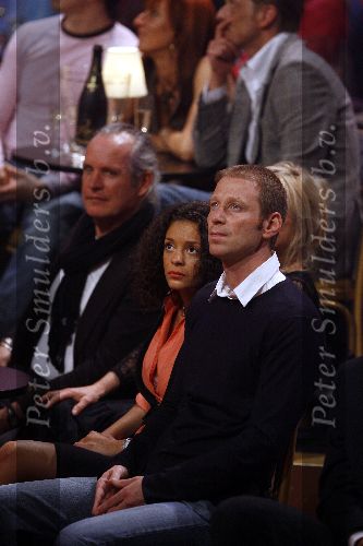 Hilversum 22 april 2006
Dancing with the stars in studio 23
Fajah Lourens met vriend