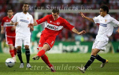 Eindhoven, 10 Mei 2006 Finale UEFA Cup Seizoen 2005/2006 tussen Middlesbrough FC-FC Sevilla, eindstand 0-4
Franck Queudrue in duel met 
© Edwin van Zandvoort