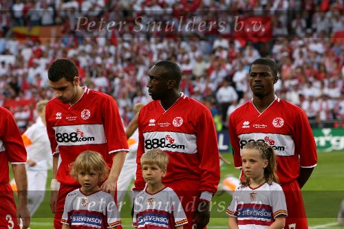 Eindhoven, 10 Mei 2006 Finale UEFA Cup Seizoen 2005/2006 tussen Middlesbrough FC-FC Sevilla, eindstand 0-4
George Boateng en Jimmy Floyd Hasselbaink
© Edwin van Zandvoort