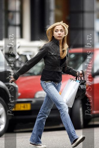 Amsterdam 20 april 2006
Georgina Verbaan net bij de kapper geweest