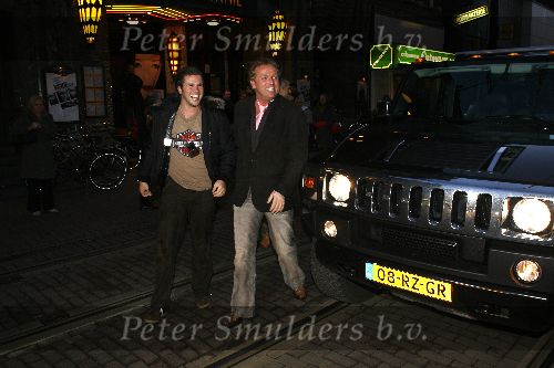 Amsterdam 4 april 2006
Presentatie samsung telefoon in Cineac.
Gordon met Winston Gerschtanowitz met Hummer