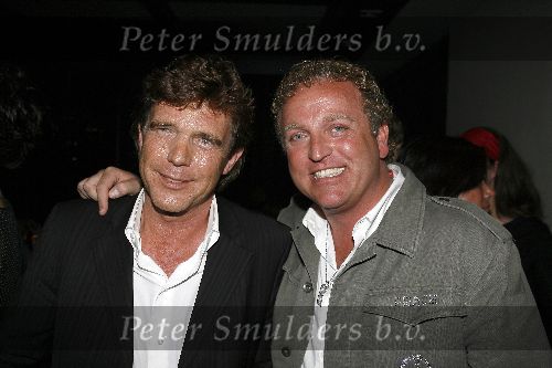 Hilversum 25 april 2006
Presentatie dvd Gooische vouwen in Musk.
John de Mol Jr. en Gordon