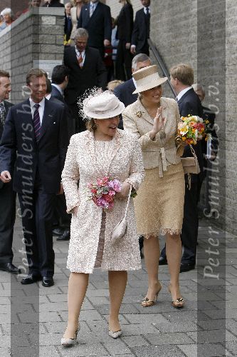 Amsterdam 26 april 2006
Maxima Prins Willem Alexander en de groothertog Hendrik van Luxemburg met zijn vrouw Groothertogin Maria Theresa bezoeken het v Gogh museum.