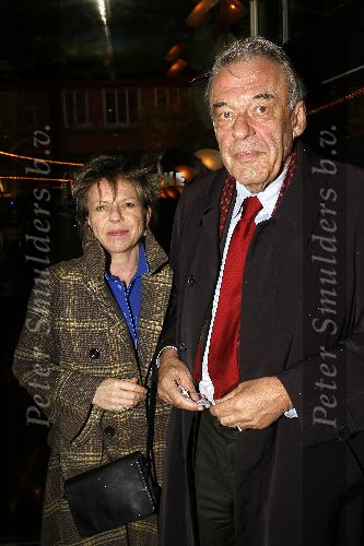 Amsterdam 11 april 2006
Joop Braakhekke viert zijn 65 verjaardag in le Garage
hans v Mierlo en Connie Palmen