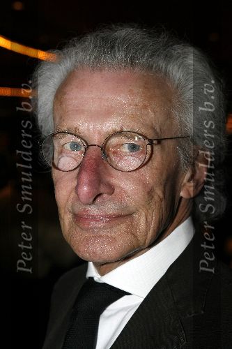 Amsterdam 11 april 2006
Joop Braakhekke viert zijn 65 verjaardag in le Garage
Harry Mulisch