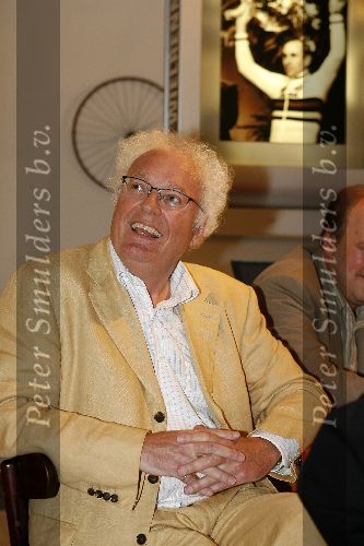 Amsterdam 11 mei 2006
Presentatie DVD Henk Spaan in Olympisch stadion.
Erik v Muiswinkel en Diederik v Vleuten.