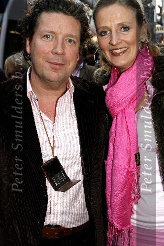 Amsterdam 4 april 2006
Presentatie samsung telefoon in Cineac.
Henkjan Smits met vrouw