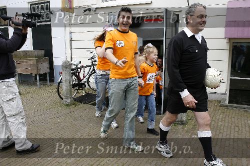 Amsterdam 23 april 2006
Voetballen voor SOS kinderdorpen in Amsterdam.
Jan Smit