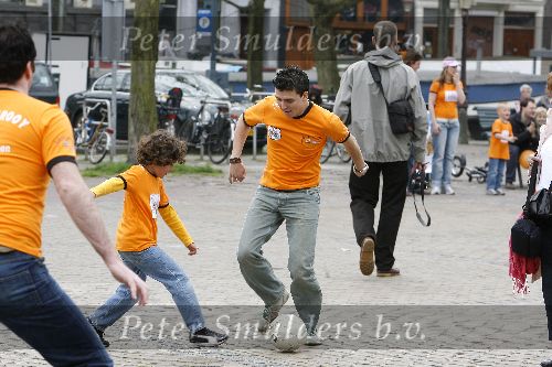 Amsterdam 23 april 2006
Voetballen voor SOS kinderdorpen in Amsterdam.
Jan Smit