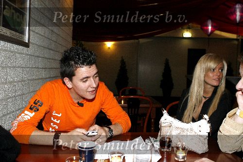 Rotterdam 28 april 2006
Nacht van Oranje in Ahoy.
Jan Smit  met een vriendin