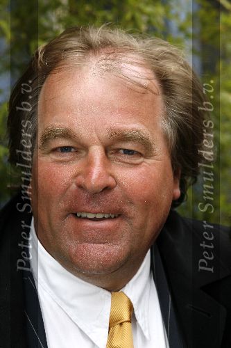 Amsterdam 11 april 2006
Joop Braakhekke viert zijn 65 verjaardag in le Garage
jan v Dooren