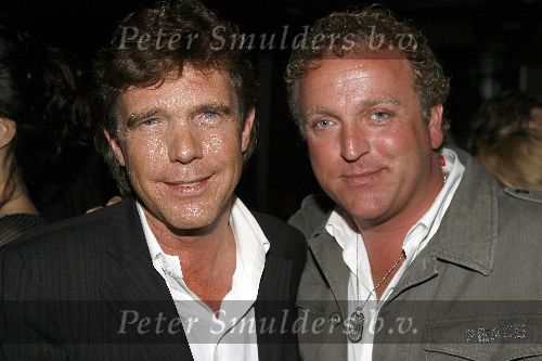 Hilversum 25 april 2006
Presentatie dvd Gooische vouwen in Musk.
John de Mol Jr. en Gordon