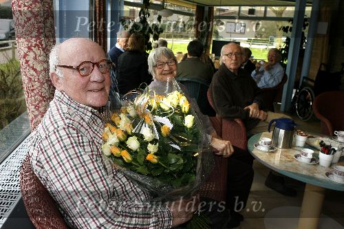 Laren 19 april 2006
Johnny Kraaykamp sr viert zijn 81e verjaardag in het Rosa spier verpleegtehuis