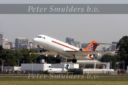Buenos Aires 31 maart 2006
Prins Willem Alexander Maxima en Koningin Beatrix op staatsbezoek in Argentinie. KBX vertrekt