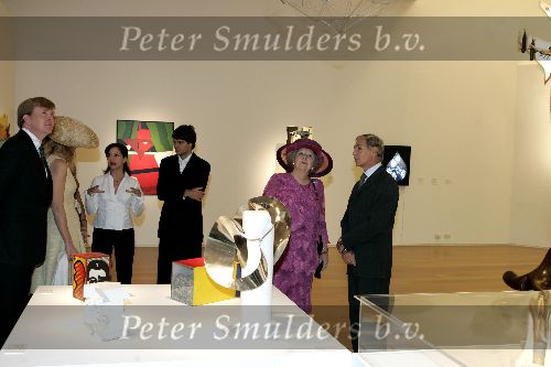 Buenos Aires 1 april 2006
Prinses maxima Prins Willem Alexander en Koningin Beatrix op staatsbezoek in Argentinie.