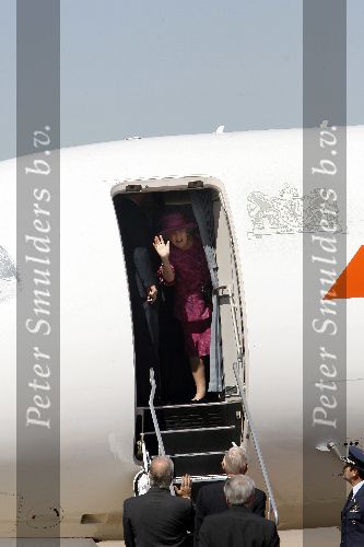 Buenos Aires 31 maart 2006
Prins Willem Alexander Maxima en Koningin Beatrix op staatsbezoek in Argentinie. KBX vertrekt