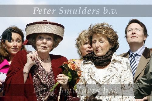 Almere 29 april 2006
Koninginnedag 2006 in Almere en Zeewolde.
Koningin Beatrix en Prinses Margriet