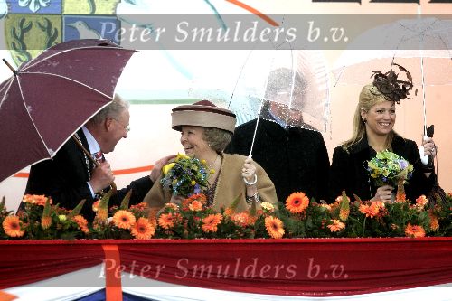 Zeewolde 29 april 2006
Koninginnedag 2006 in Almere en Zeewolde.
Koningin Beatrix en Prinses Maxima